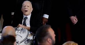 El expresidente de EE UU Jimmy Carter asiste al último adiós a su esposa Rosalynn Carter