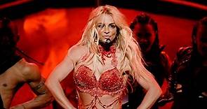 Perché Britney Spears si è rasata i capelli nel 2007: la rivelazione nell’autobiografia