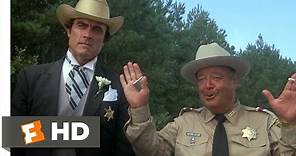 Smokey and the Bandit (5/10) Movie CLIP - That's an Attention Getter (1977) HD