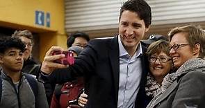 Justin Trudeau surprises Montreal commuters