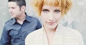Acoustic Version -Sixpence None The Richer- "Kiss Me" (AOL Sessions ) ·