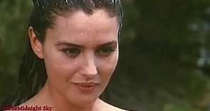 Monica Bellucci - Italian Movie - Vita coi figli (1990)