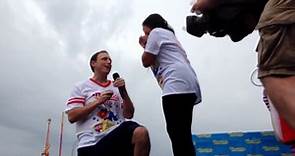 Joey Chestnut Proposes to Girlfriend ... BEFORE Stuffing Face at Annual Contest (VIDEO)