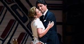 PM Trudeau and wife Sophie let loose at Press Gallery dinner