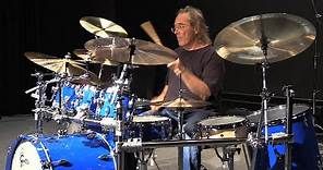 Vinnie Colaiuta Plays His Restored 90's Gretsch Kit For The First Time