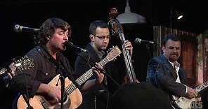 Keller Williams w/ The Travelin' McCourys "Pumped Up Kicks"