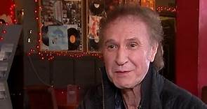 Kinks star Ray Davies returns home on the eve of his knighthood