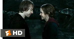 Harry Potter and the Deathly Hallows: Part 2 (1/5) Movie CLIP - Ron and Hermione Kiss (2011) HD