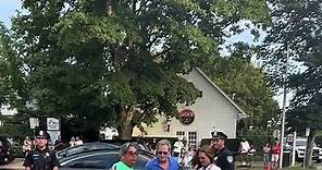 Brooke Shields and her husband Arriving At Ed Sheeran Concert at The Talkhouse In Amagansett Hamptons New York where he is performing this evening (🎥) @elderordonez1 . #edsheeran #andycohen #johnmayer #robertkraft #billyjoel #jonbonjovi #jerryseinfeld #christiebrinkley #sailorbrinkleycook #gwynethpaltrow #chrismullin #paulmccartney #stellamccartney #brookeshields #elderordonez1 #amagansett #hamptons #beautiful #people #nyc #photography #photoofthed
