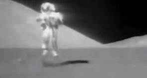 Eugene Cernan (Apollo 17) en train de sautiller sur la Lune