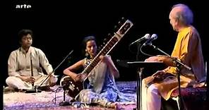 Sitar Legend Pt Ravi Shankar & his lovely Daughter Anoushka YouTube mp4