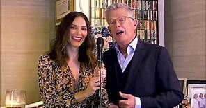 Pregnant Katharine McPhee sings with David Foster