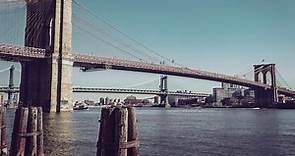 How to Walk Across the Brooklyn Bridge