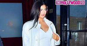 Kylie Jenner Shows Off Her Baby Bump While Seen For The 1st Time After Announcing New Pregnancy