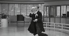 «Swing time / En alas de la danza / Ritmo loco». (1936)