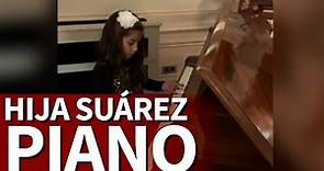 La hija de Suárez emociona a su padre a ritmo de Aladdín al piano | Diario AS