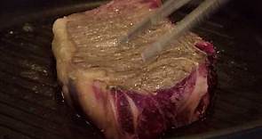 In acht Schritten zum perfekten Steak mit Fleischermeister Dirk Ludwig | Coté de Bouef in der Pfanne