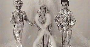 Liberace, Jayne Mansfield, and "Elvis" (Lance LeGault) - It's a Living