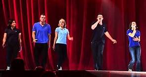 Glee The 3D Concert Movie - Don' t Stop Believing Cast Performance