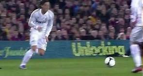 Mesut Özil Terrific Shot! against Barça