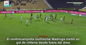 Guilherme Madruga anota un gol de chilena desde fuera del área