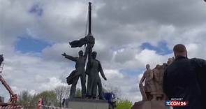 Lettonia, il monumento ai soldati sovietici verrà abbattuto
