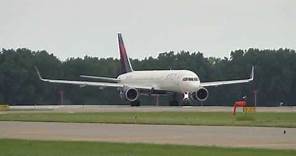Delta Air Lines Boeing 757-232(WL) Takeoff 17 [N667DN] Minneapolis International