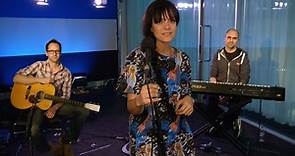 Lily Allen performs Hard Out Here – live session video