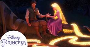 ¿Cómo sanó Rapunzel la mano de Flynn? | Disney Princesa