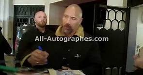 Dwayne Johnson "The Rock" signing autographs in Paris