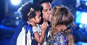 Jay Z & Blue Ivy Present Beyonce With Vanguard Award at 2014 MTV VMAs