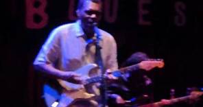 Robert Cray Live Strong Persuader 2011 INCREDIBLE FOOTAGE!!