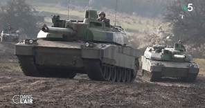 La dépendance de l'Ukraine à l'aide militaire occidentale - Reportage #cdanslair 26.12.2023