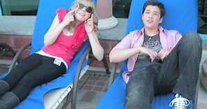Jennette McCurdy & Nathan Kress: "Thanks & vote for us!!!"