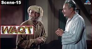 Lala Kedarnath (Balraj Sahni) visits his friend Lala Haridiyal Rai (Hari Shivdasani) at his house
