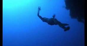 William Trubridge freedives THE ARCH at Blue Hole, Dahab
