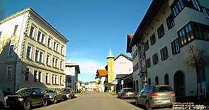 D: Kreisstadt Miesbach. Landkreis Miesbach. Fahrt durch die Stadt. Dezember 2016