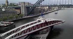 Newcastle Swing Bridge opening