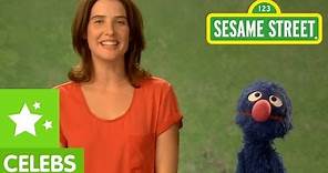Sesame Street: Cobie Smulders shows Grover how to be Courteous