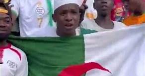 Un supporter ivoirien supporte l'Algérie lors de la CAN