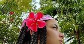 Guava Island 🌴 filmada en Cuba 🇨🇺 con #Rihanna y #ChildishGambino como protagonistas. Lo más impresionante es la trama de esta película una clara alusión a la realidad cubana, y la influencia que tiene la música la cultura y el arte por sobre la cruda situación. Como al final los habitantes de la isla se “revelaron” ante su opresor de forma musical haciendo una clara referencia a nuestros orishas 🌊 despidiendo a su verdadero “líder”. La recomiendo mucho, la pueden ver en #AmazonPrime | ANITA