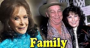 Loretta Lynn Family With Daughter,Son and Husband Oliver Lynn 2020