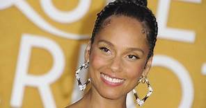 "Je me sentais rebelle" : Alicia Keys explique pourquoi elle a renoncé au maquillage depuis sept ans