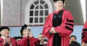 Harvard celebra su ceremonia de graduación con los doctorados de Spielberg y Cardoso