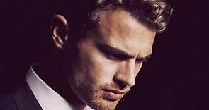 Theo James Hot