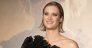 ‘The Martian’: This Is Canadian Actress Mackenzie Davis’ Rise To Fame