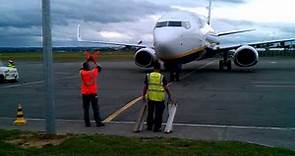 Arrivé Ryanair à l'aéroport de Paris Beauvais 737-800