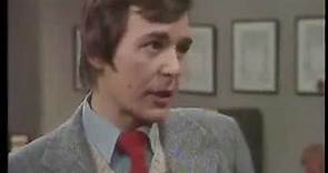 Mind Your Language Season 1 Episode 11 A Point Of Honour Eng Subs