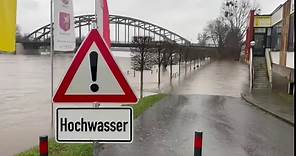 Am Samstagmorgen neue Straßensperrungen in Rinteln. Zum Hochwasser-Liveticker ->... - Schaumburger Zeitung / Schaumburg-Lippische Landes-Zeitung