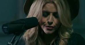 Lindsay Ell "Waiting On You" (Acoustic)